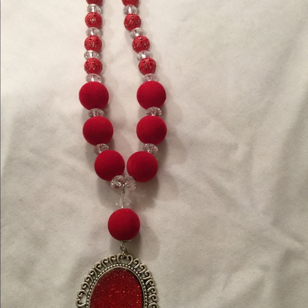 Red Cameo Statement Necklace - Picture 5 of 8